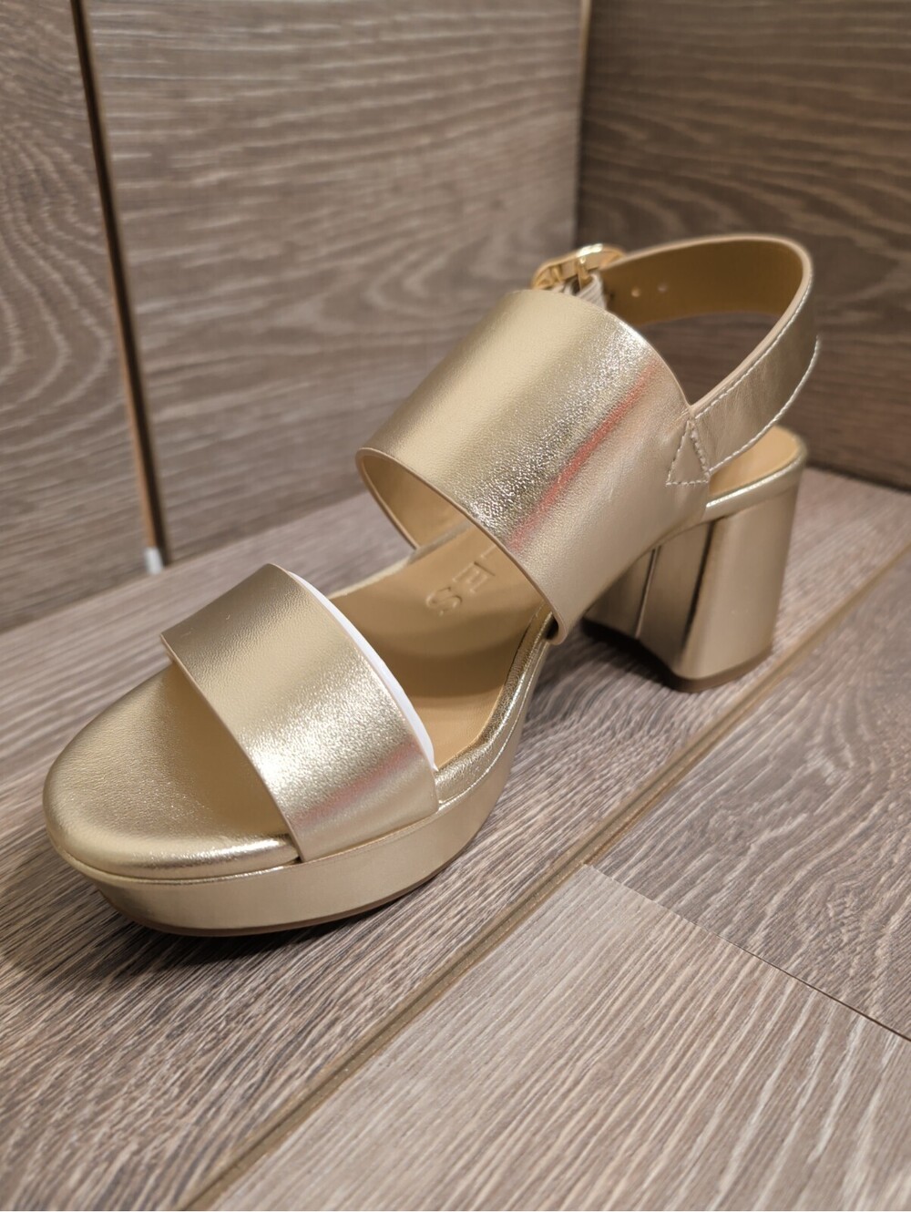 NIB Aerosoles Camera Gold Metallic Leather Platform Sandals Block Heel 7M